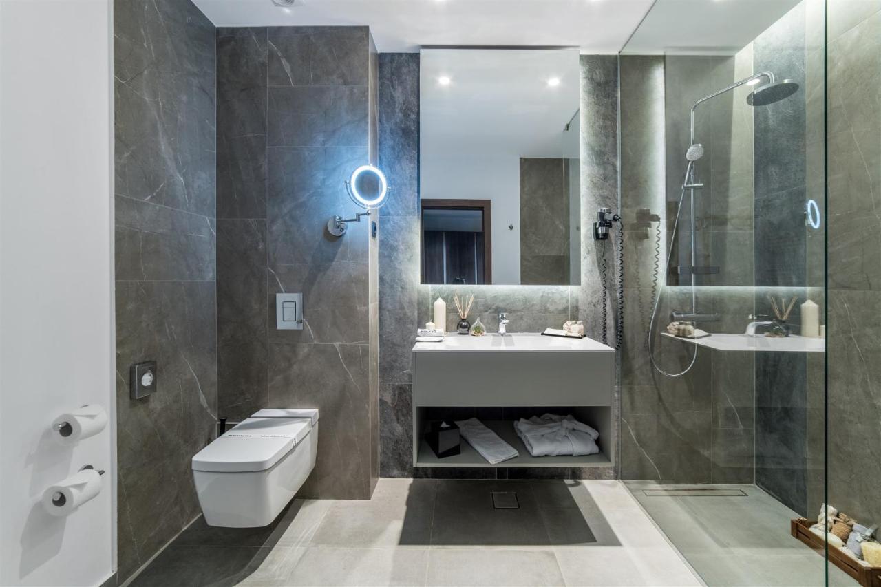 Deluxe Double Room with Shower